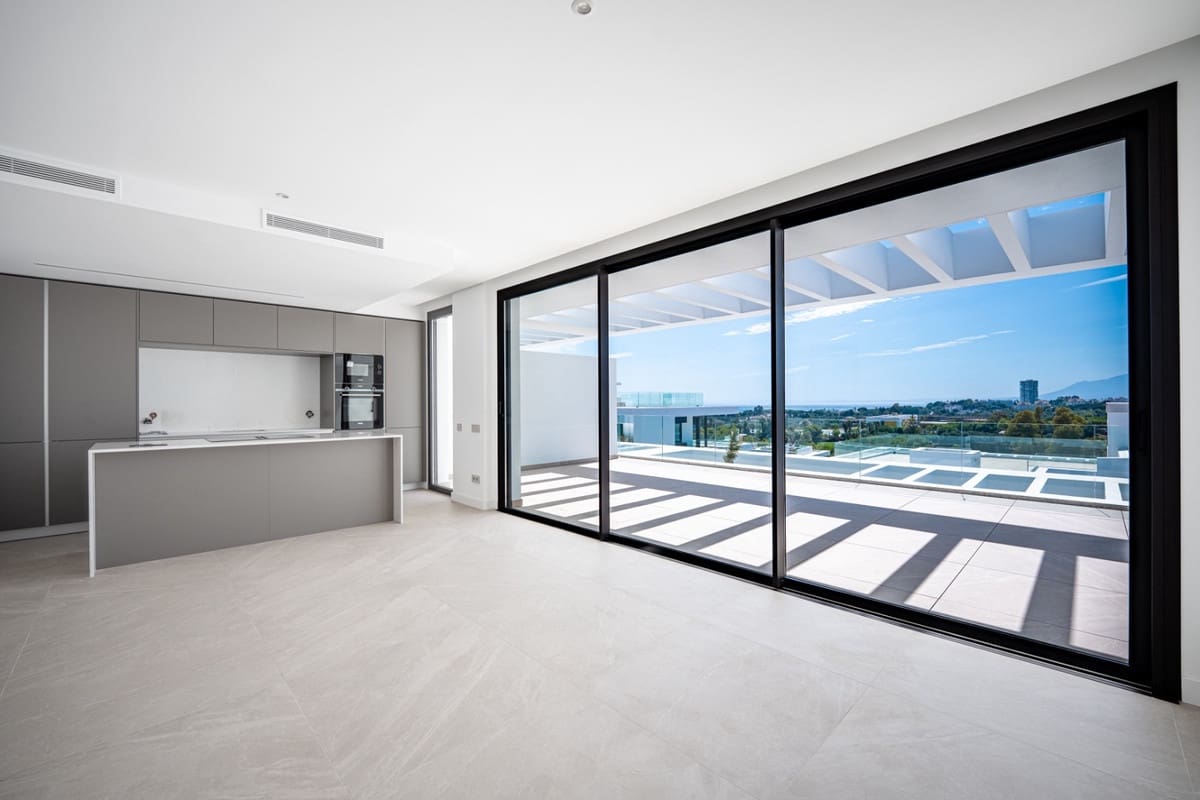 2 sovrum Takvåning till salu i Marbella med pool - 1 495 000 € (Ref: 9540557)