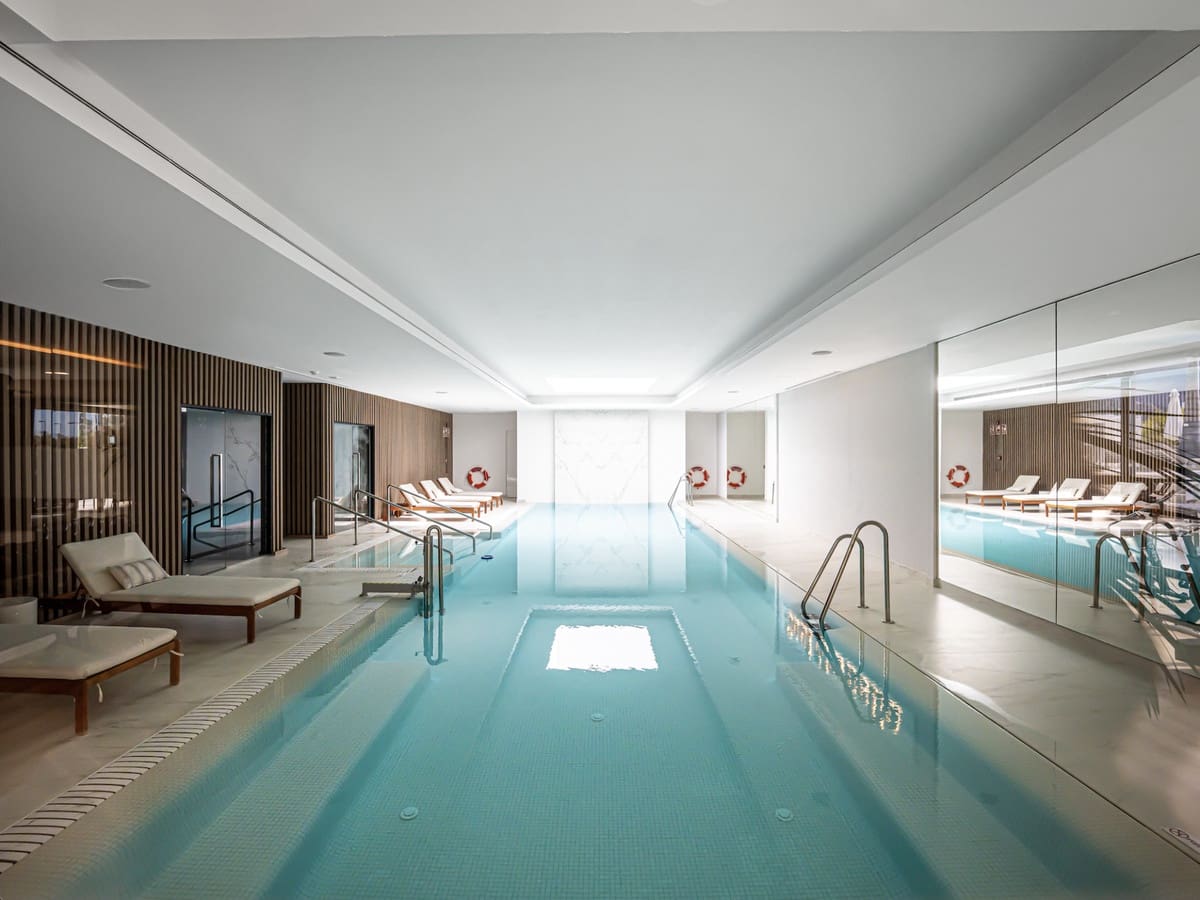 2 sovrum Takvåning till salu i Marbella med pool - 1 495 000 € (Ref: 9540557)