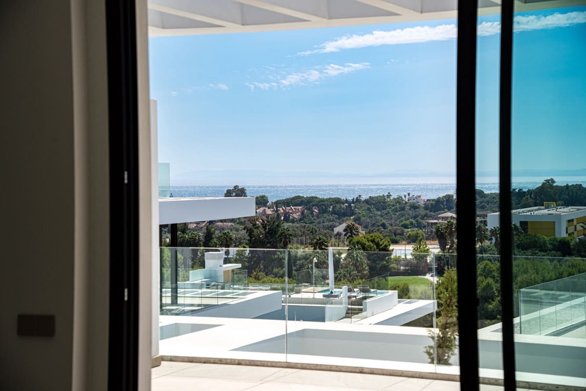 2 sovrum Takvåning till salu i Marbella med pool - 1 495 000 € (Ref: 9540557)