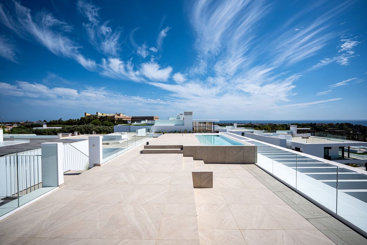 2 sovrum Takvåning till salu i Marbella med pool - 1 495 000 € (Ref: 9540557)