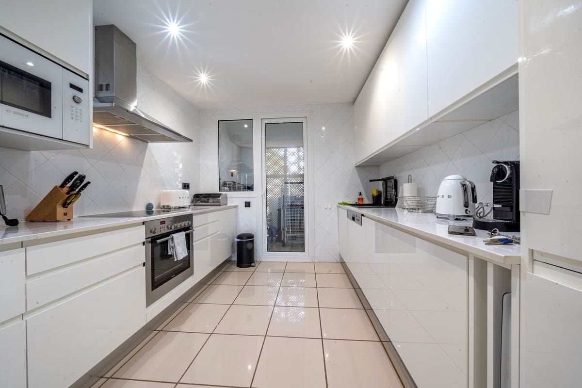 3 quarto Penthouse para venda em El Paraiso com piscina - 1 495 000 € (Ref: 9540558)