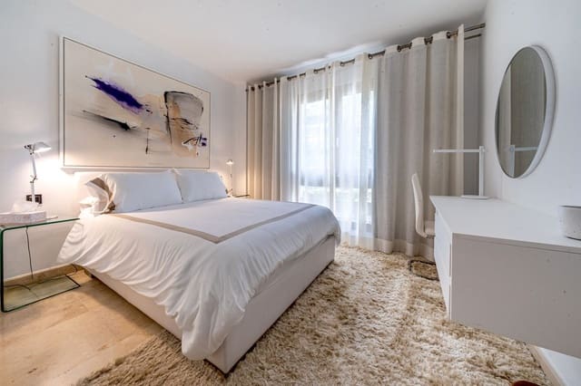 3 makuuhuone Kattohuoneisto myytävänä paikassa El Paraiso, Estepona mukana uima-altaan - 1 495 000 € (Ref: 9540558)