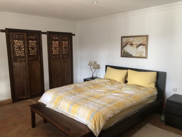 4 quarto Quinta/Casa Rural para venda em Centro, Estepona com piscina - 1 495 000 € (Ref: 9540559)