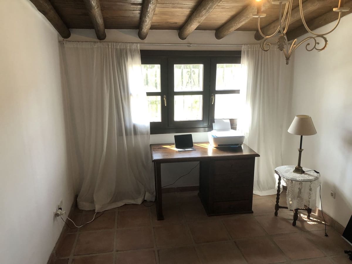 Finca/Casa Rural de 4 habitaciones en Estepona en venta con piscina - 1.495.000 € (Ref: 9540559)