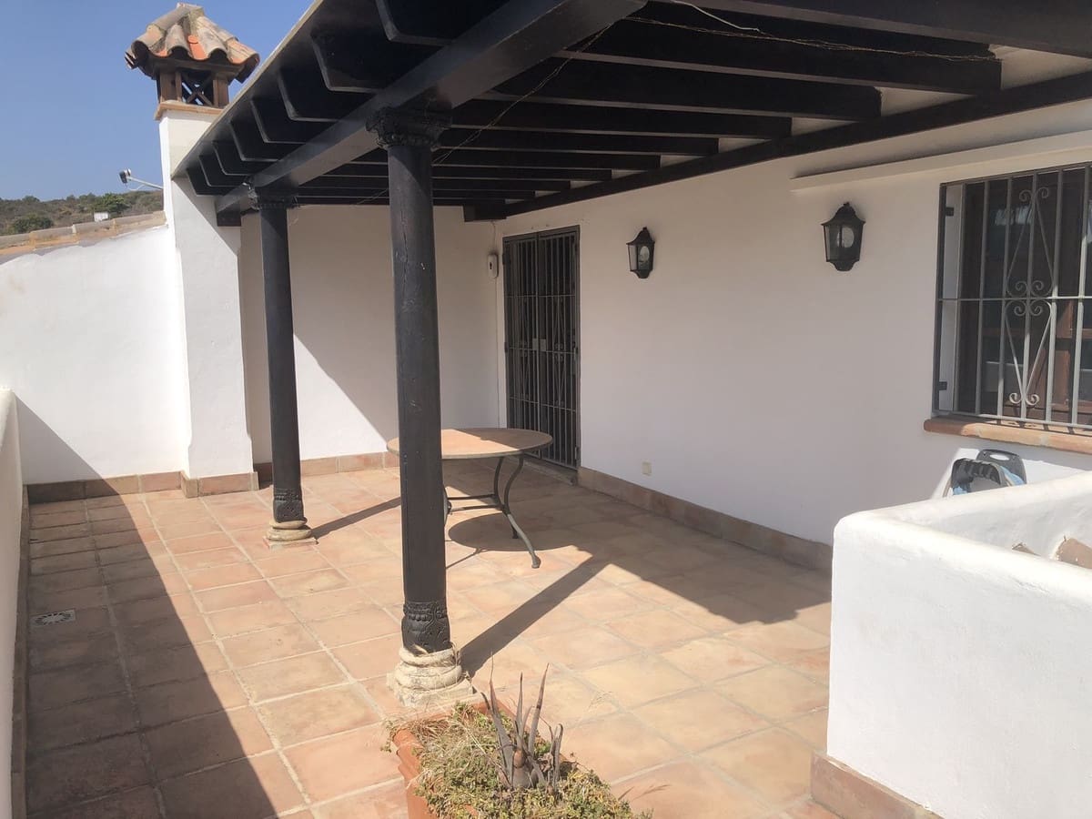 Finca/Casa Rural de 4 habitaciones en Estepona en venta con piscina - 1.495.000 € (Ref: 9540559)