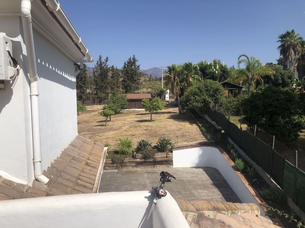 Finca/Casa Rural de 4 habitaciones en Estepona en venta con piscina - 1.495.000 € (Ref: 9540559)