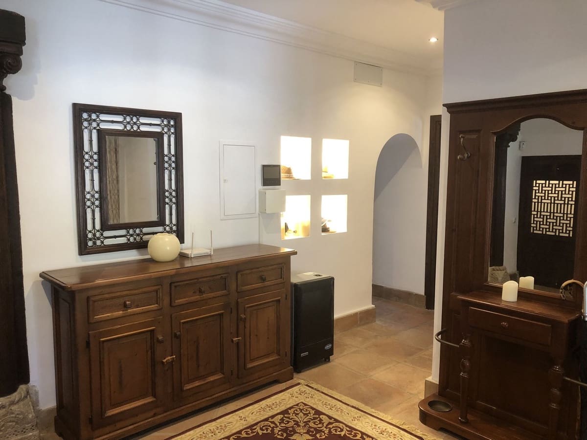 Finca/Casa Rural de 4 habitaciones en Estepona en venta con piscina - 1.495.000 € (Ref: 9540559)