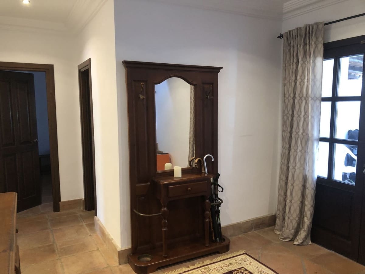 Finca/Casa Rural de 4 habitaciones en Estepona en venta con piscina - 1.495.000 € (Ref: 9540559)