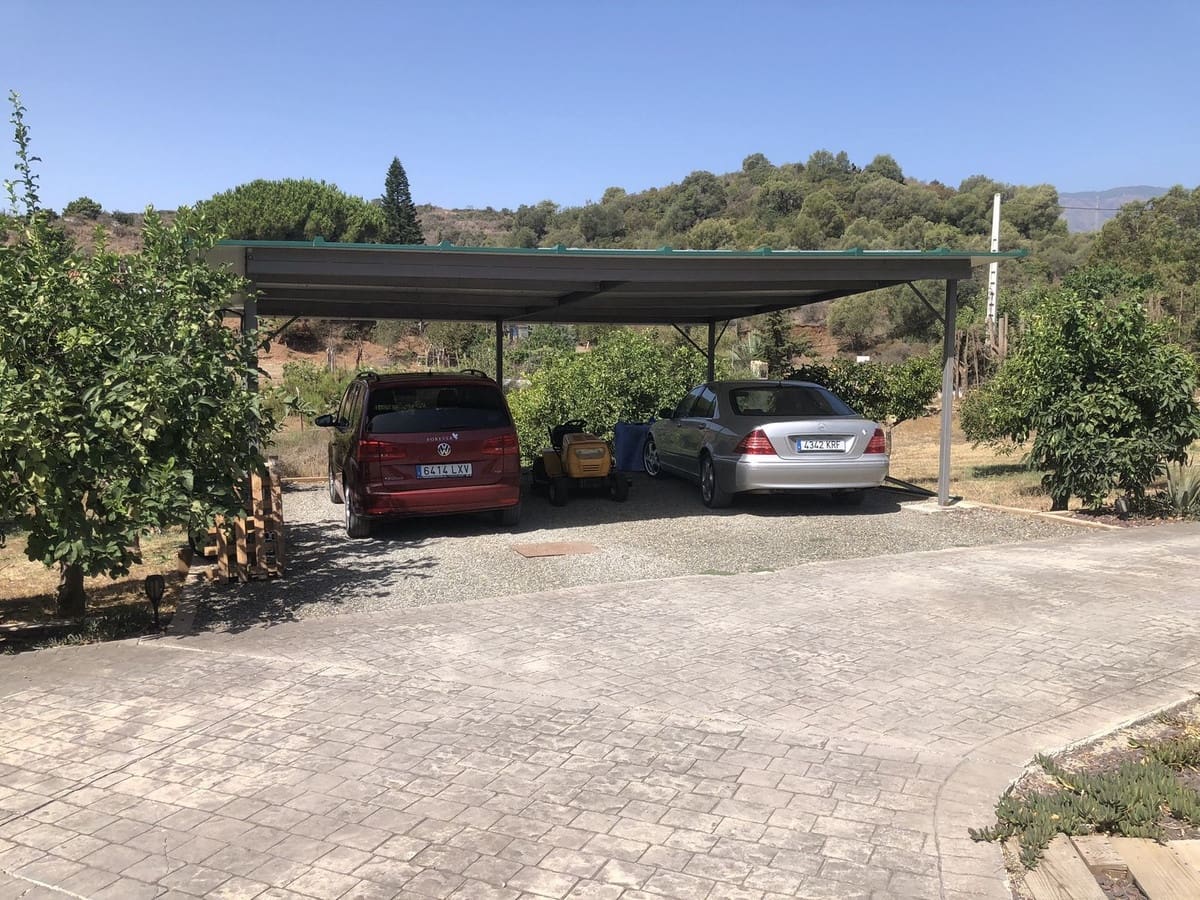 Finca/Casa Rural de 4 habitaciones en Estepona en venta con piscina - 1.495.000 € (Ref: 9540559)