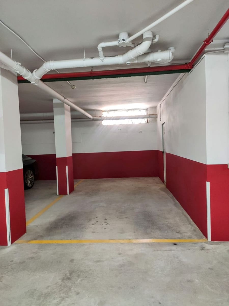 3 bedroom Apartment for sale in San Pedro de Alcantara with pool garage - € 999,000 (Ref: 9541560)