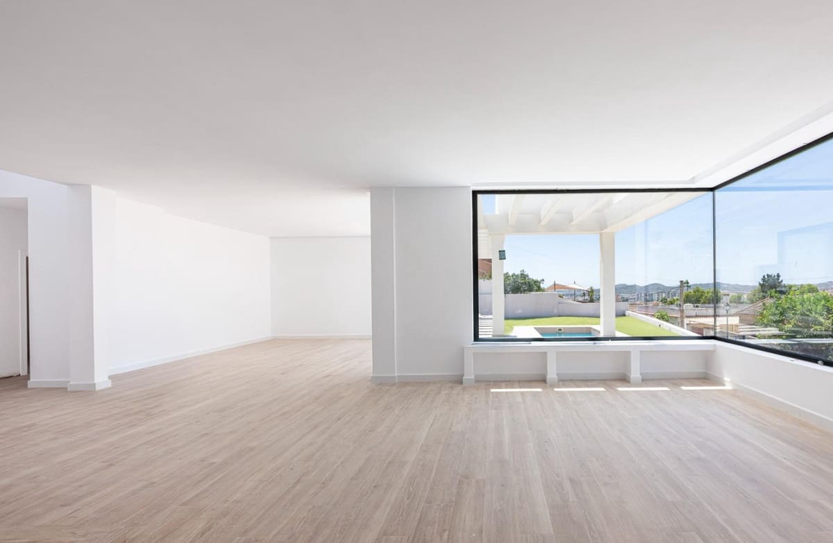 5 slaapkamer Villa te koop in El Coto met zwembad garage - € 1.400.000 (Ref: 9543799)