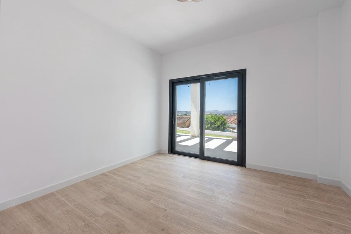 5 slaapkamer Villa te koop in El Coto met zwembad garage - € 1.400.000 (Ref: 9543799)