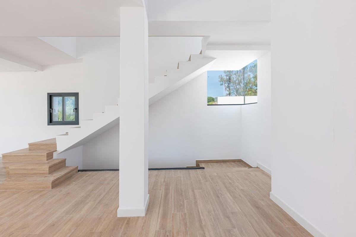 5 slaapkamer Villa te koop in El Coto met zwembad garage - € 1.400.000 (Ref: 9543799)