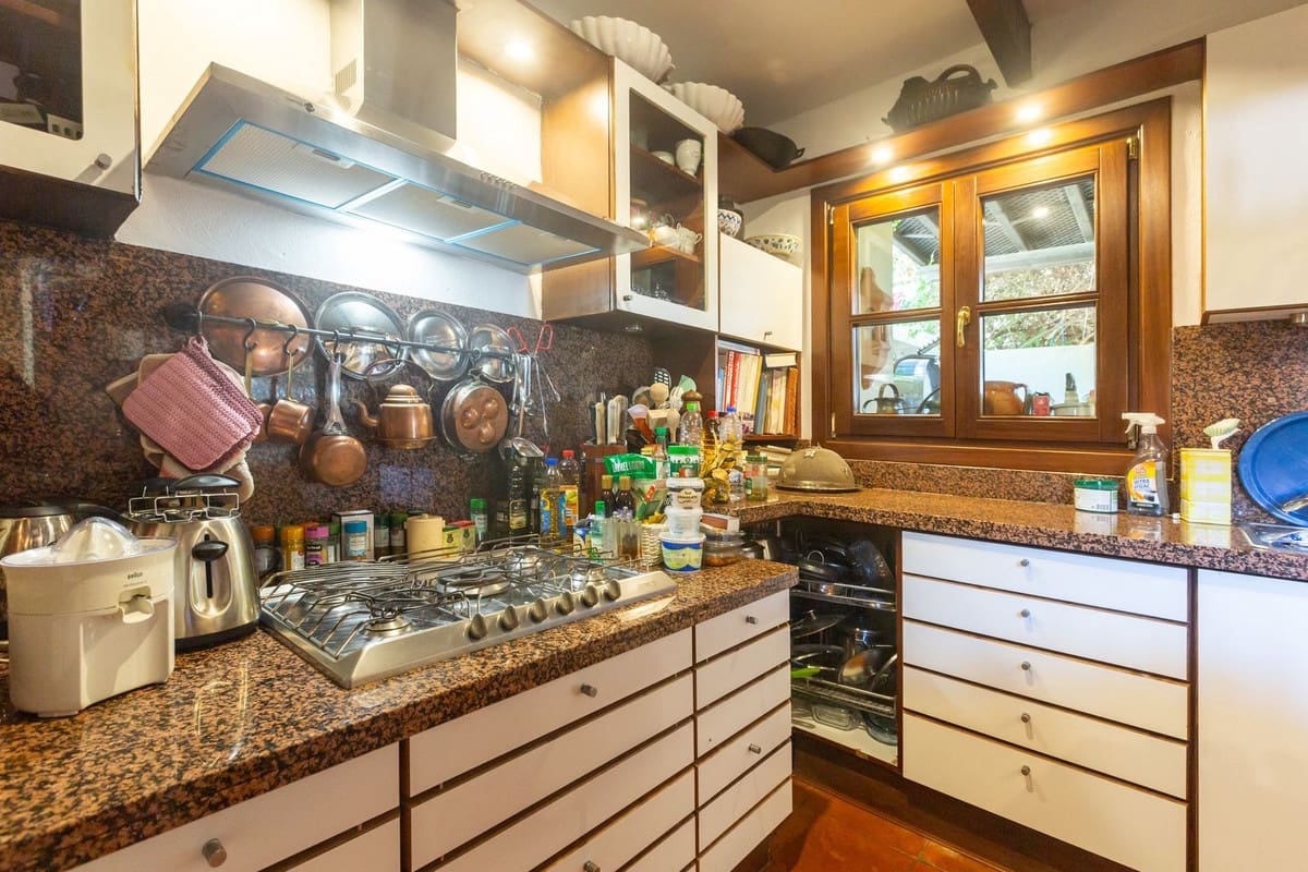 5 slaapkamer Villa te koop in Elviria met zwembad - € 1.495.000 (Ref: 9543800)