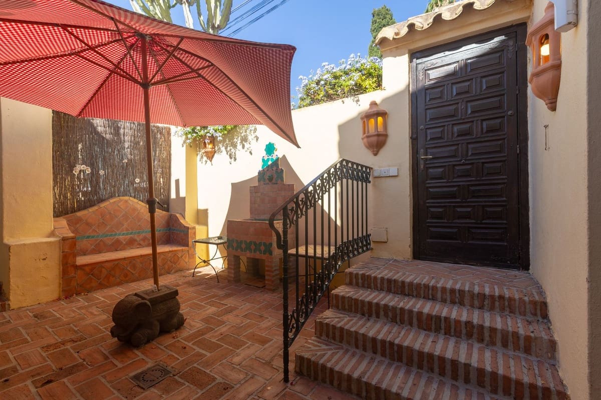 5 slaapkamer Villa te koop in Elviria met zwembad - € 1.495.000 (Ref: 9543800)