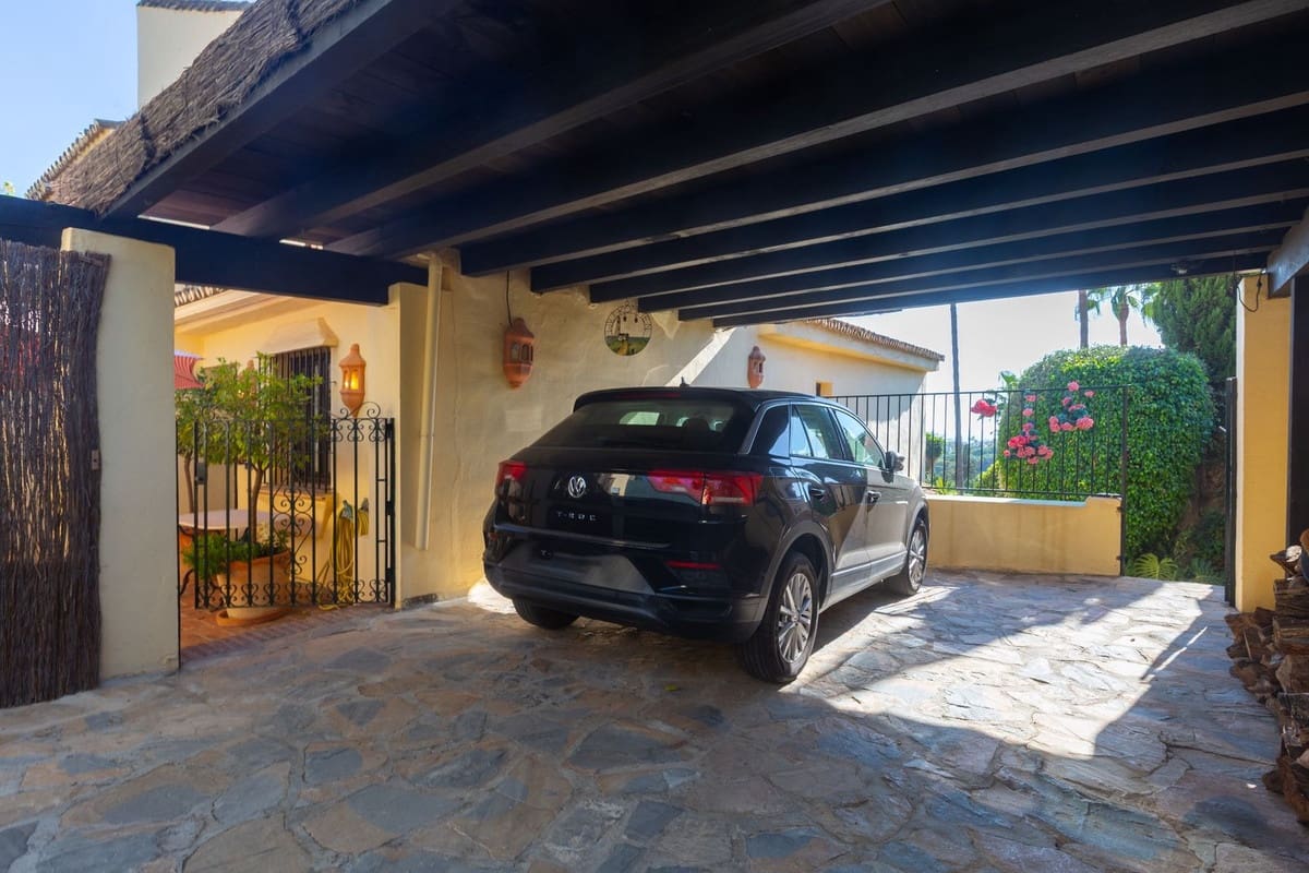5 slaapkamer Villa te koop in Elviria met zwembad - € 1.495.000 (Ref: 9543800)