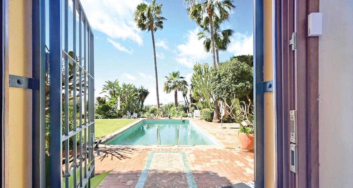 5 slaapkamer Villa te koop in Elviria met zwembad - € 1.495.000 (Ref: 9543800)