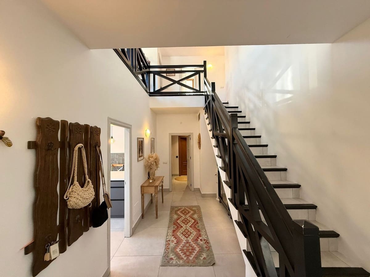 Chalet de 5 habitaciones en Casares en venta con piscina - 749.000 € (Ref: 9548399)