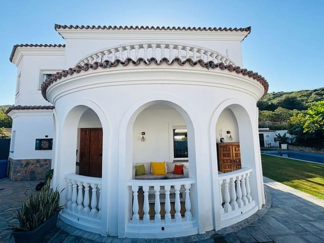 Chalet de 5 habitaciones en Casares Pueblo, Casares en venta con piscina - 749.000 € (Ref: 9548399)