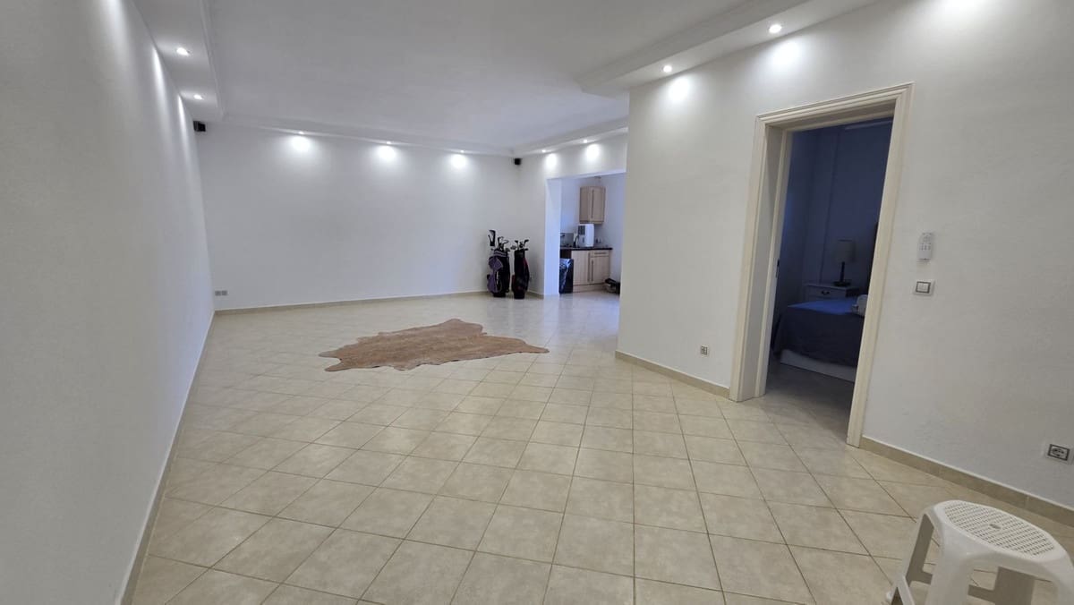 Chalet de 4 habitaciones en Calahonda en venta con piscina - 1.239.000 € (Ref: 9548401)