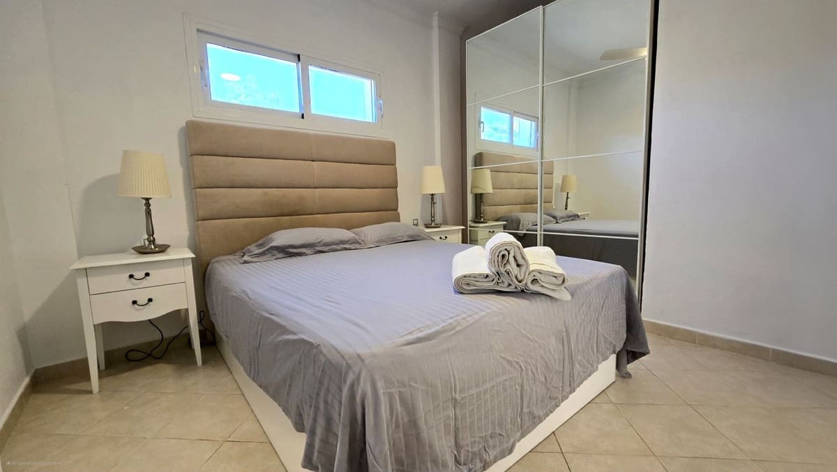 Chalet de 4 habitaciones en Calahonda en venta con piscina - 1.239.000 € (Ref: 9548401)