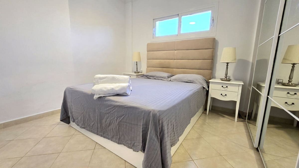 Chalet de 4 habitaciones en Calahonda en venta con piscina - 1.239.000 € (Ref: 9548401)