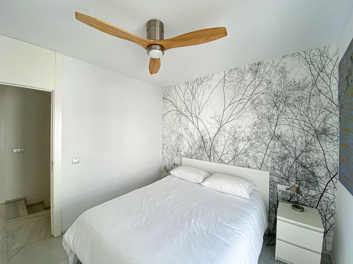 6 bedroom Semi-detached Villa for sale in San Pedro de Alcantara with pool garage - € 1,395,000 (Ref: 9548402)