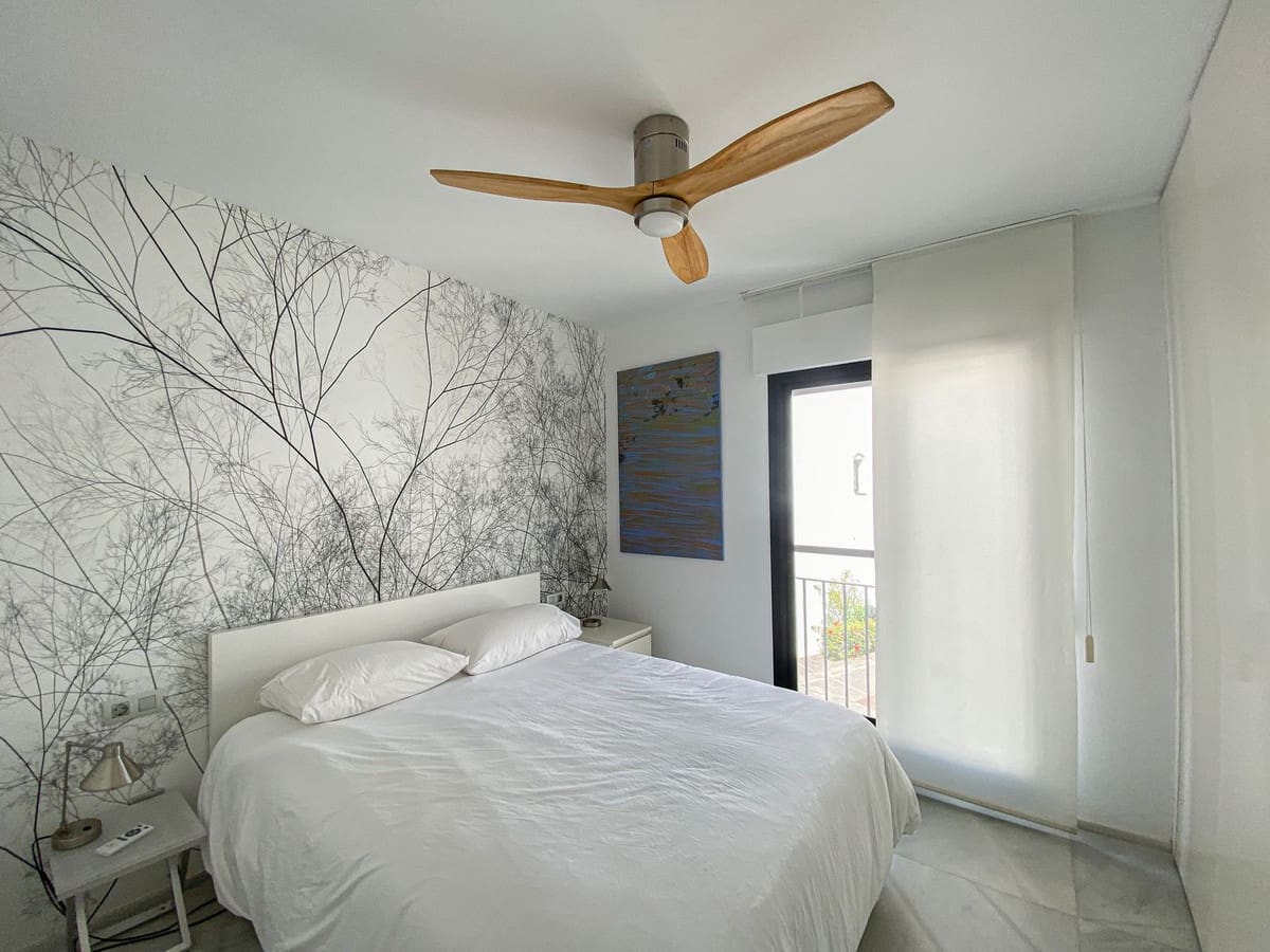 6 bedroom Semi-detached Villa for sale in San Pedro de Alcantara with pool garage - € 1,395,000 (Ref: 9548402)