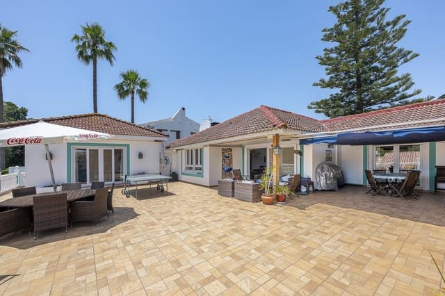 5 sypialnia Willa na sprzedaż w Sotogrande Costa, San Roque z basenem - 1 185 000 € (Ref: 9551845)