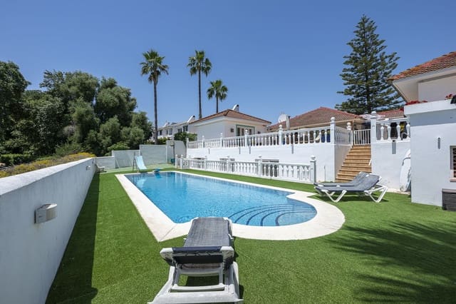 5 sypialnia Willa na sprzedaż w Sotogrande Costa, San Roque z basenem - 1 185 000 € (Ref: 9551845)
