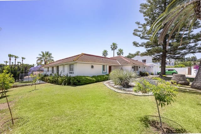 5 sypialnia Willa na sprzedaż w Sotogrande Costa, San Roque z basenem - 1 185 000 € (Ref: 9551845)