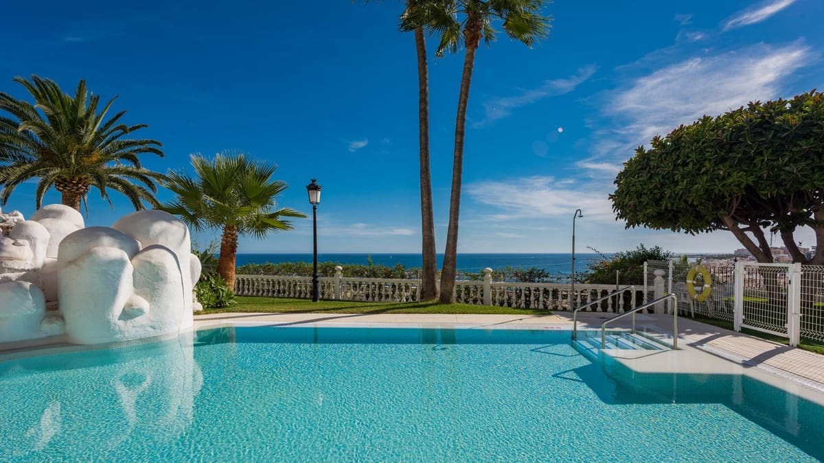 3 soveværelse Lejlighed til salg i Torremolinos med swimmingpool - € 1.300.000 (Ref: 9551847)