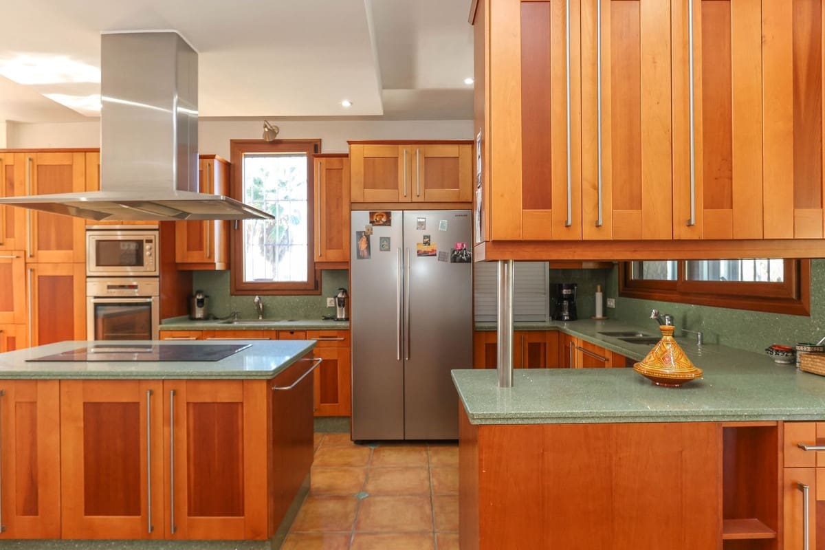 6 makuuhuone Huvila myytävänä paikassa Alhaurin el Grande mukana uima-altaan - 1 445 000 € (Ref: 9551848)