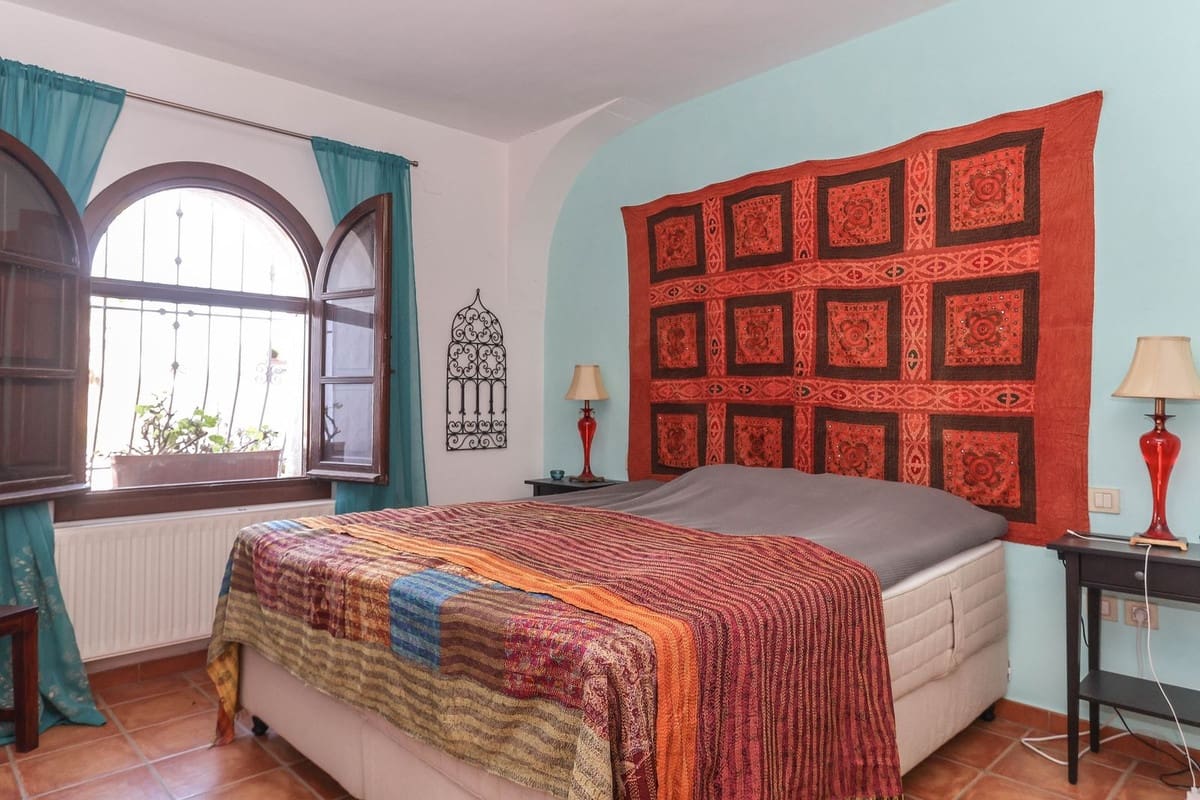 6 makuuhuone Huvila myytävänä paikassa Alhaurin el Grande mukana uima-altaan - 1 445 000 € (Ref: 9551848)