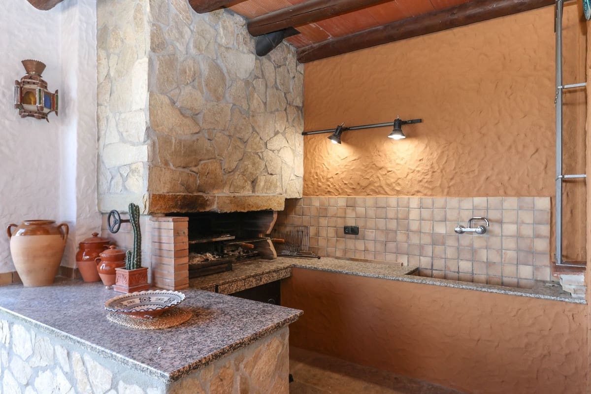 6 makuuhuone Huvila myytävänä paikassa Alhaurin el Grande mukana uima-altaan - 1 445 000 € (Ref: 9551848)