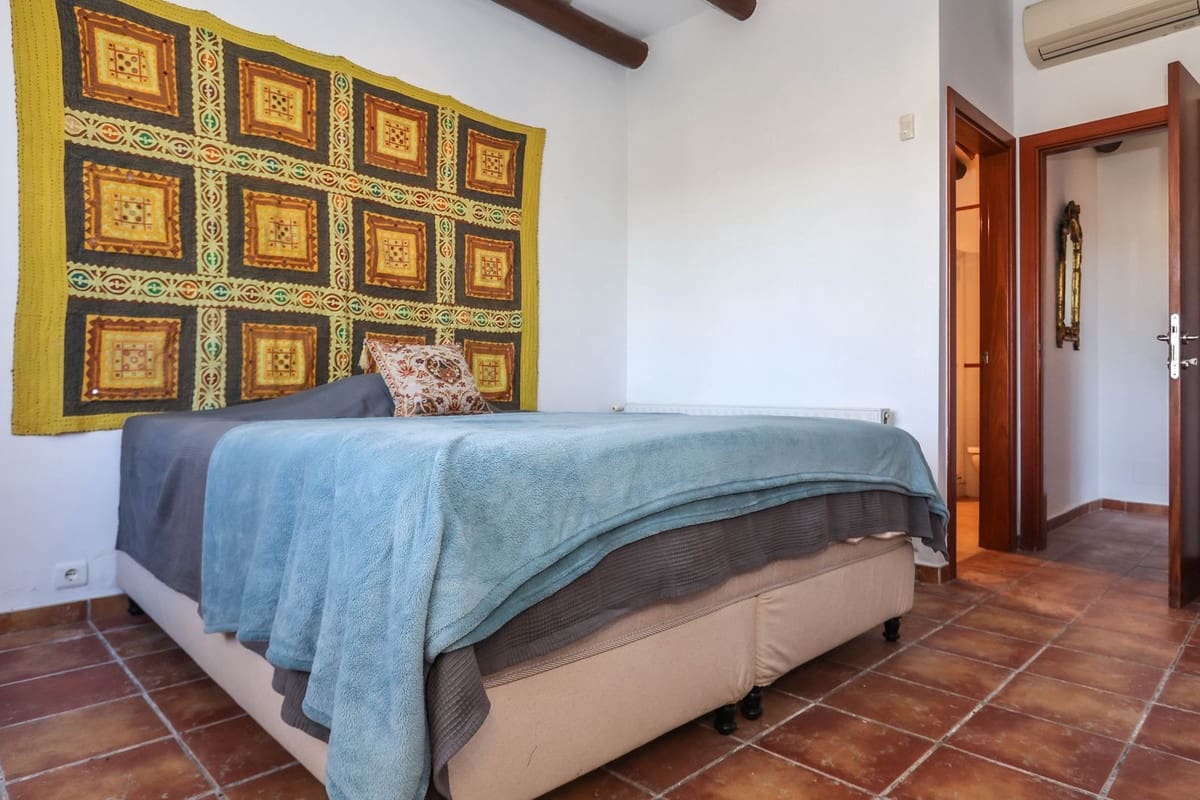 6 makuuhuone Huvila myytävänä paikassa Alhaurin el Grande mukana uima-altaan - 1 445 000 € (Ref: 9551848)