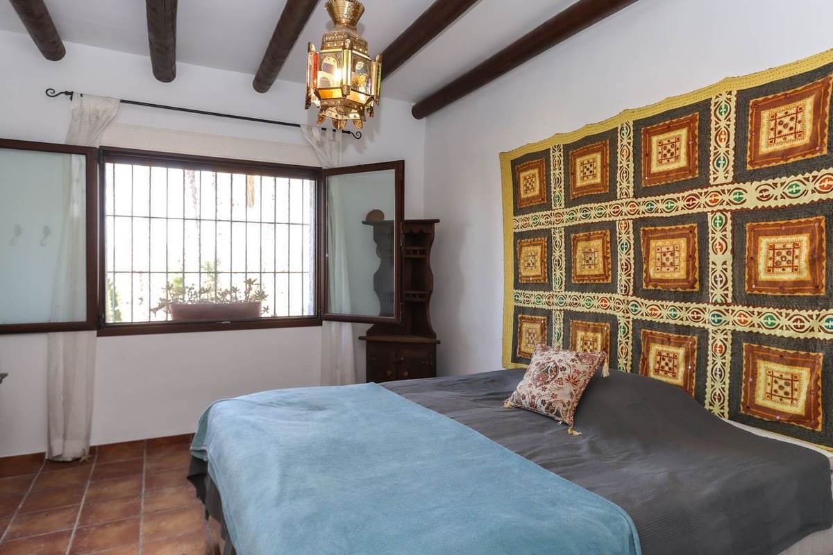 6 makuuhuone Huvila myytävänä paikassa Alhaurin el Grande mukana uima-altaan - 1 445 000 € (Ref: 9551848)