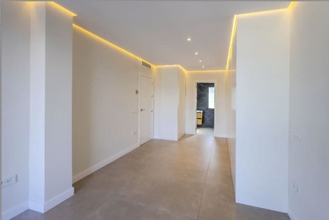 2 bedroom Penthouse for sale in La Dama de Noche - La Alzambra, Marbella with pool - € 990,000 (Ref: 9556017)