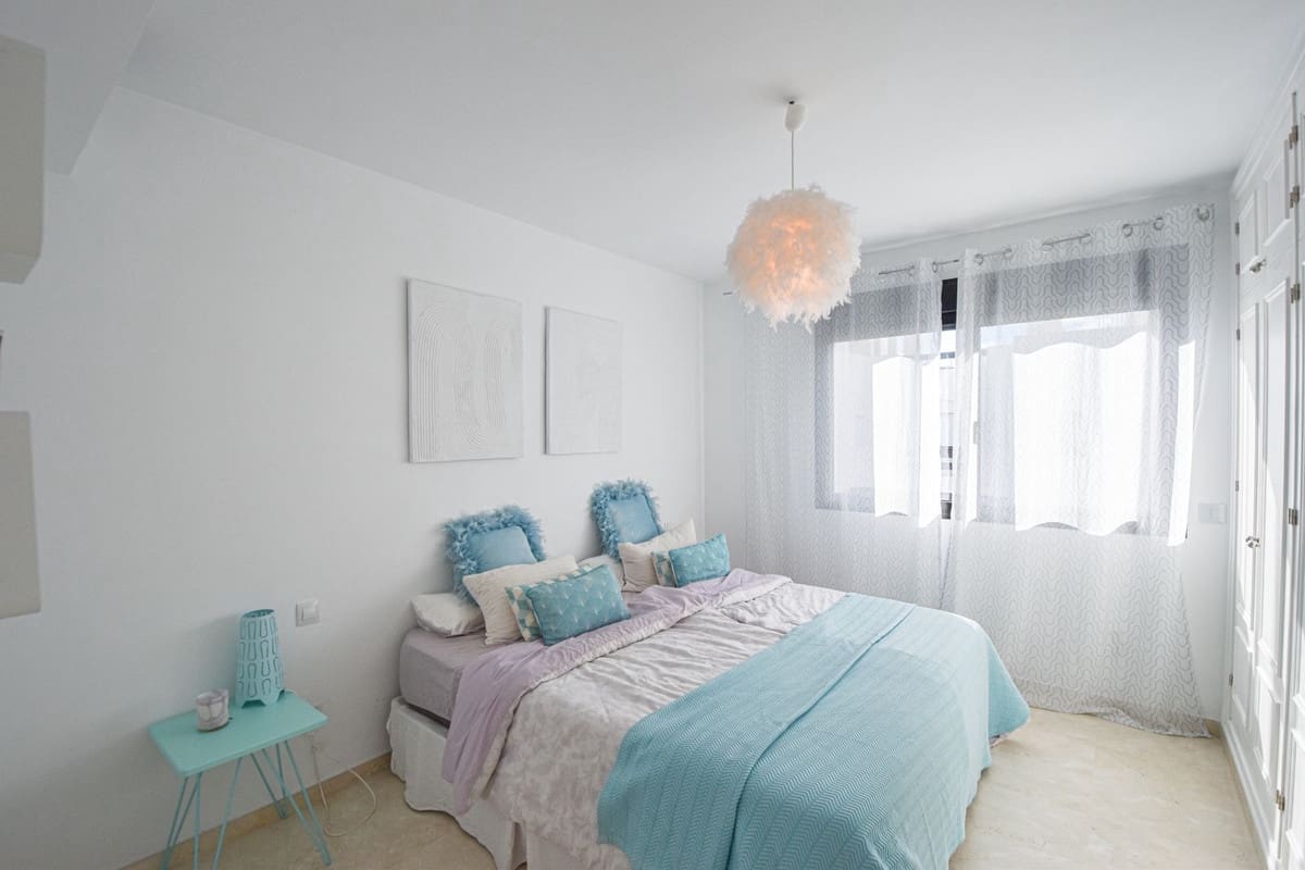 Casa de 4 habitaciones en San Pedro de Alcantara en venta con piscina - 995.000 € (Ref: 9556018)