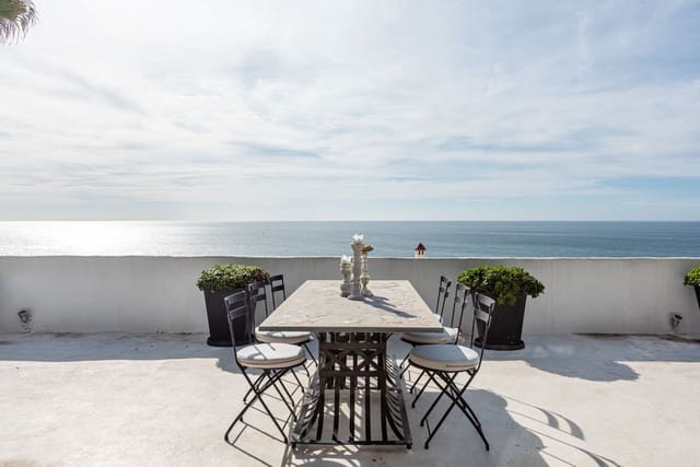 3 soveværelse Villa til salg i Manilva Pueblo, Manilva med swimmingpool garage - € 1.495.000 (Ref: 9556021)