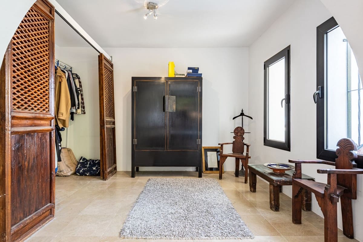 3 soveværelse Villa til salg i Manilva med swimmingpool garage - € 1.495.000 (Ref: 9556021)