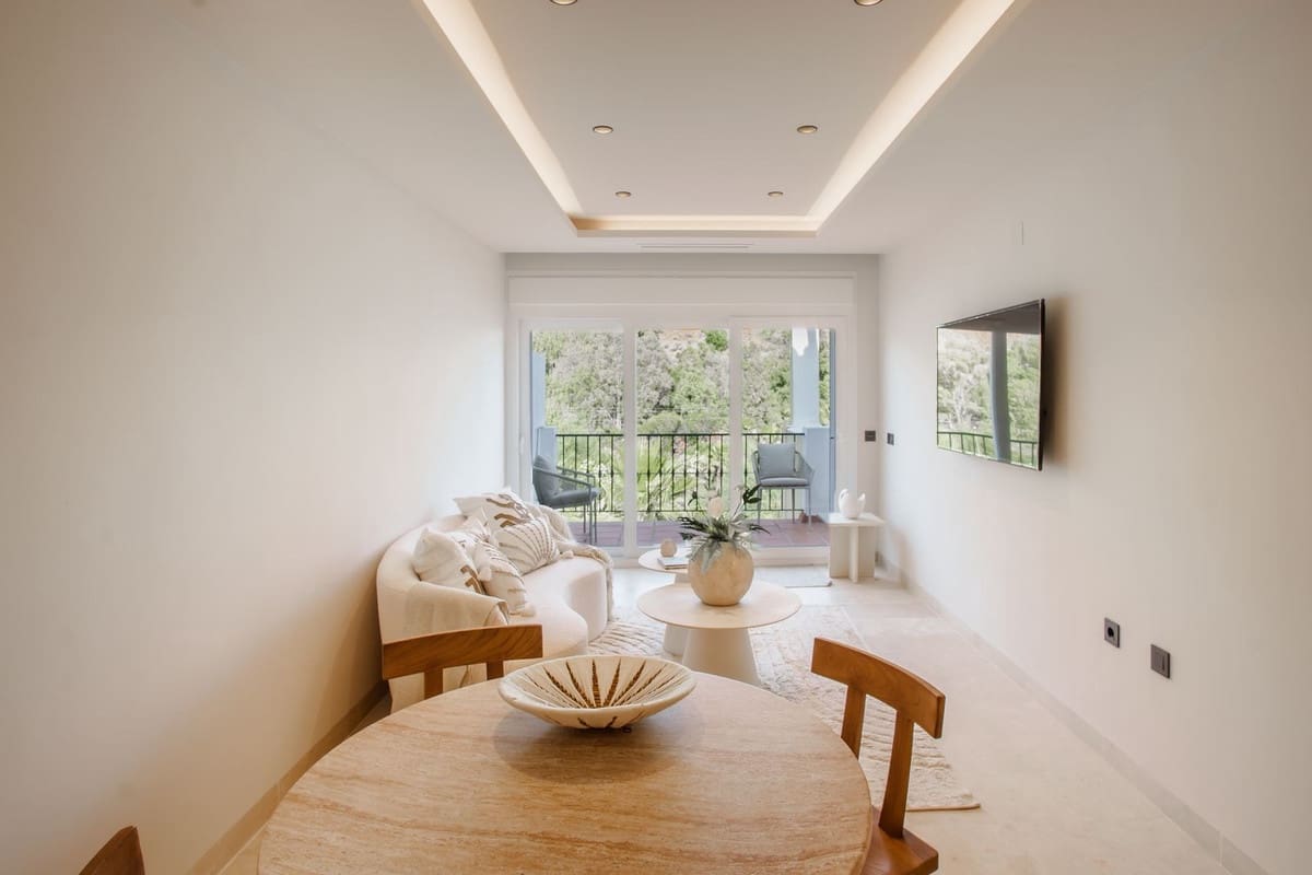 3 slaapkamer Appartement te koop in La Quinta met zwembad - € 740.000 (Ref: 9557960)