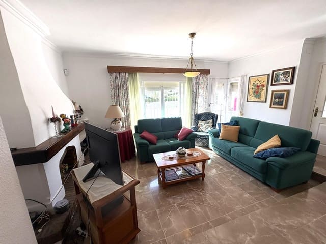 Chalet de 4 habitaciones en Alhaurín de la Torre en venta con garaje - 799.000 € (Ref: 9557961)