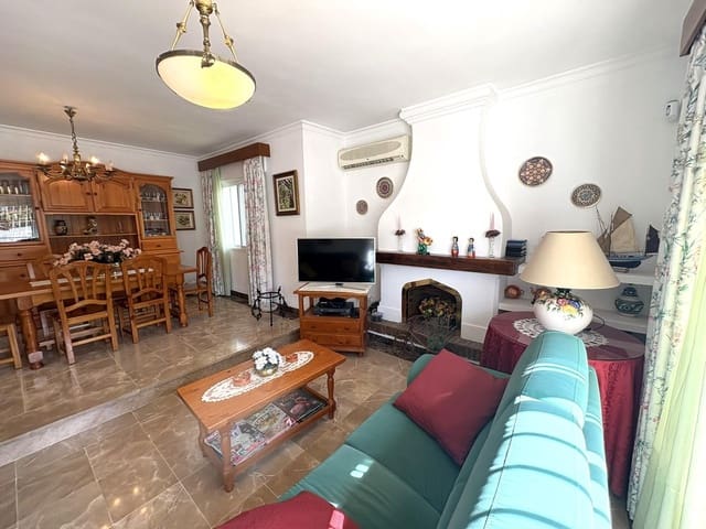 Chalet de 4 habitaciones en Alhaurín de la Torre en venta con garaje - 799.000 € (Ref: 9557961)