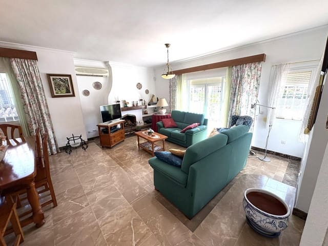 4 soveværelse Villa til salg i Alhaurín de la Torre med garage - € 799.000 (Ref: 9557961)