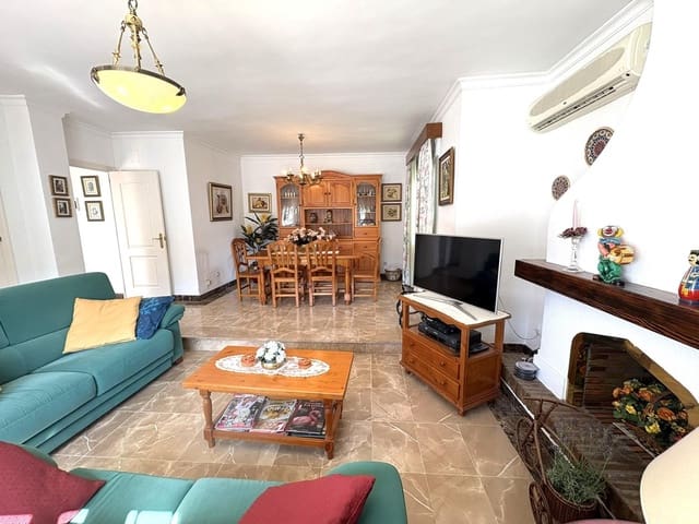 4 soveværelse Villa til salg i Alhaurín de la Torre med garage - € 799.000 (Ref: 9557961)