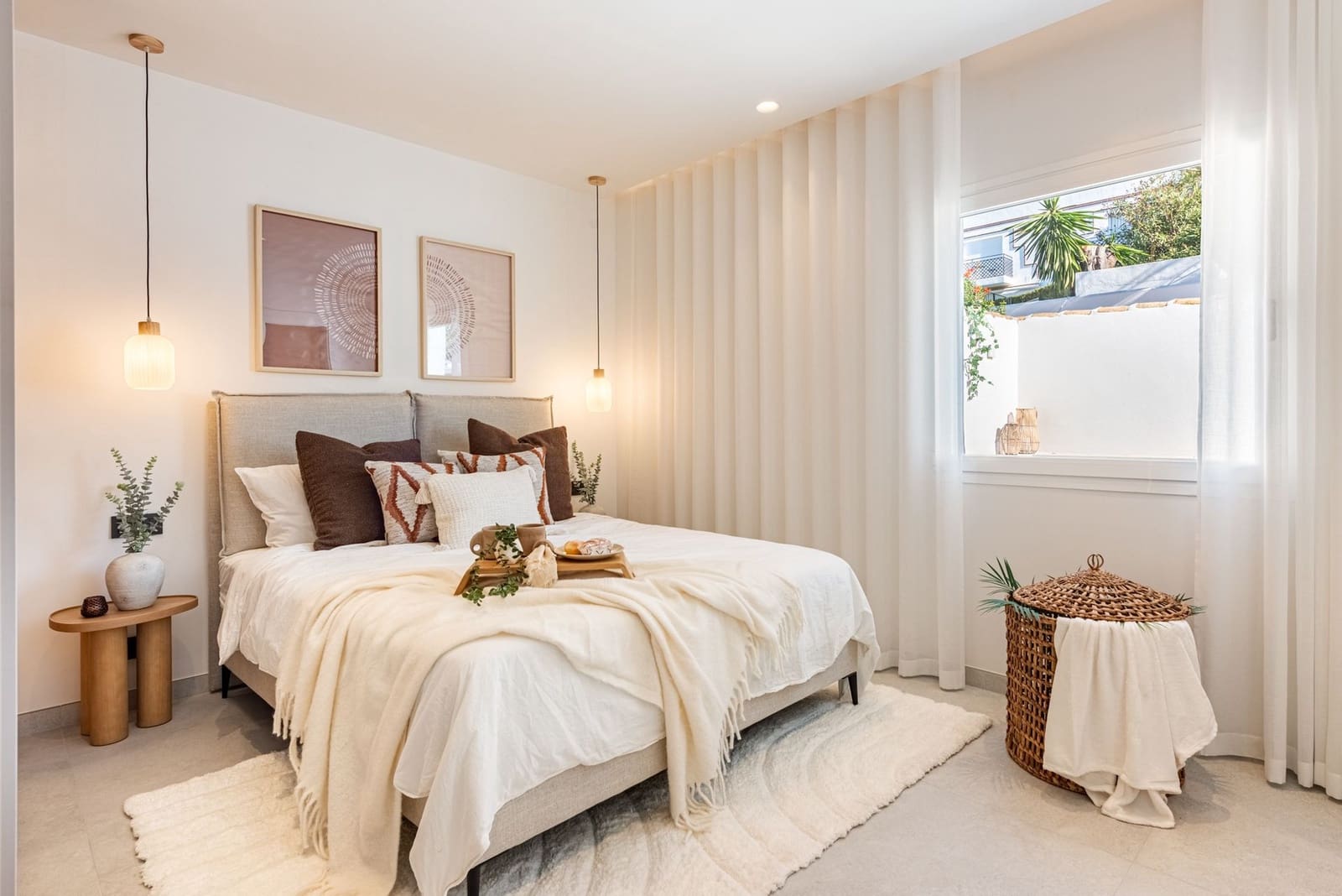 3 soverom Kjedet enebolig til salgs i Nueva Andalucia med svømmebasseng - € 1 349 000 (Ref: 9557962)