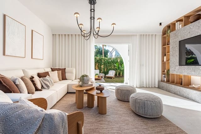 3 soverom Kjedet enebolig til salgs i La Dama de Noche - La Alzambra, Marbella med svømmebasseng - € 1 349 000 (Ref: 9557962)