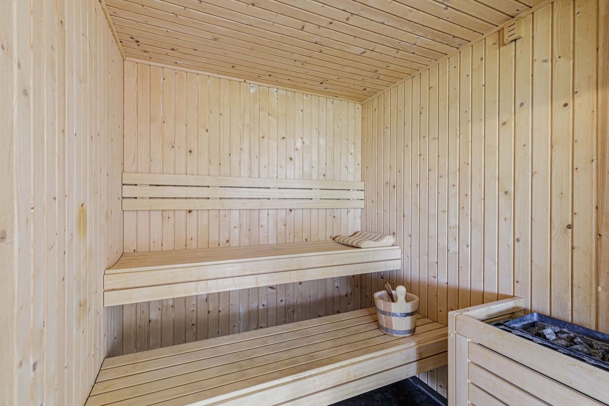 2 soveværelse Lejlighed til salg i Los Arqueros med swimmingpool - € 750.000 (Ref: 9558696)