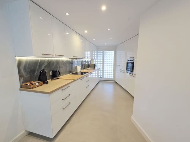 3 soveværelse Byhus til salg i Costalita, Estepona med swimmingpool - € 849.000 (Ref: 9558697)